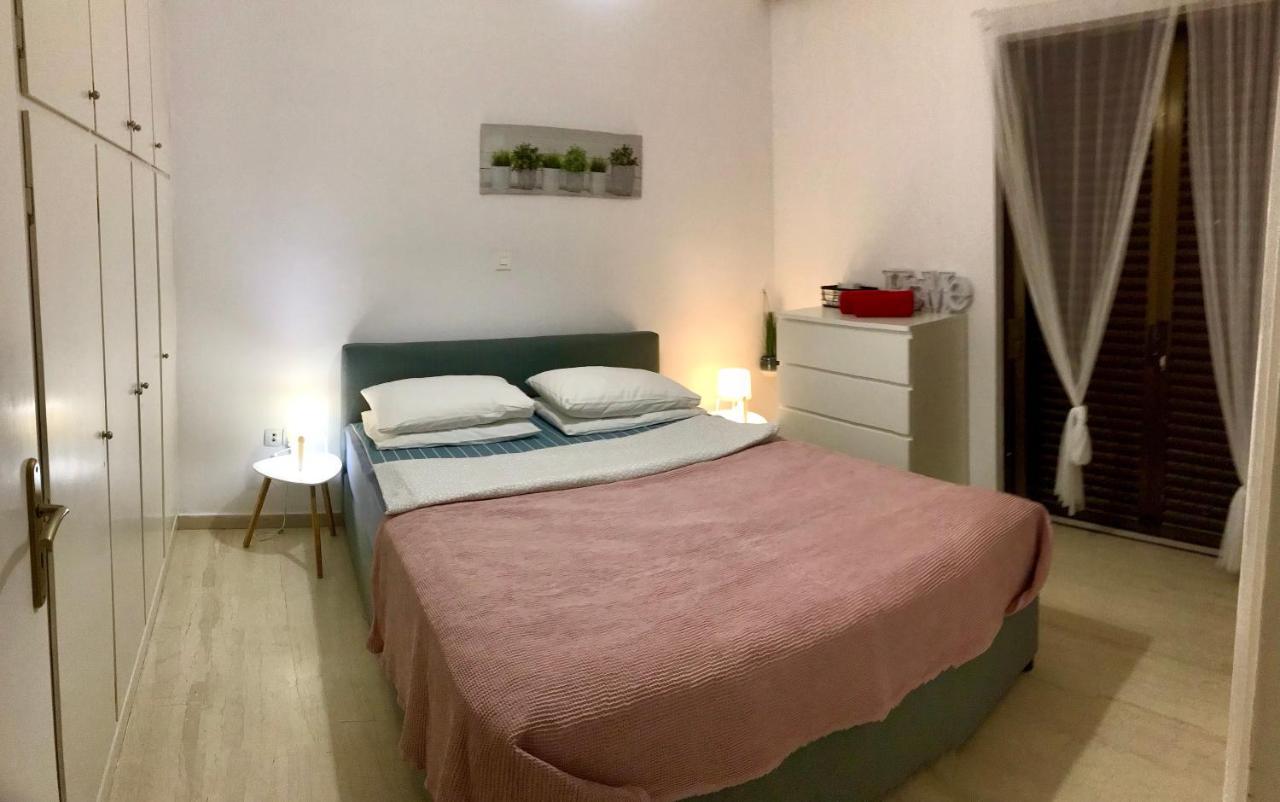 Marina Apartment Artemida  Buitenkant foto